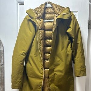 Arc’teryx Patera Down Parka - Women’s Wavelengthc Size S/P